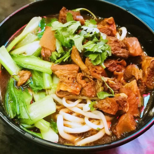 Hand Made Noodles Soup with Braised Beef 红烧牛肉面