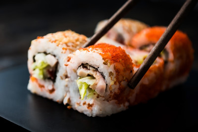 sushi-roll-8