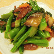 38. Seasons Vegetable with Chinese Sausage <br> 时菜炒腊味